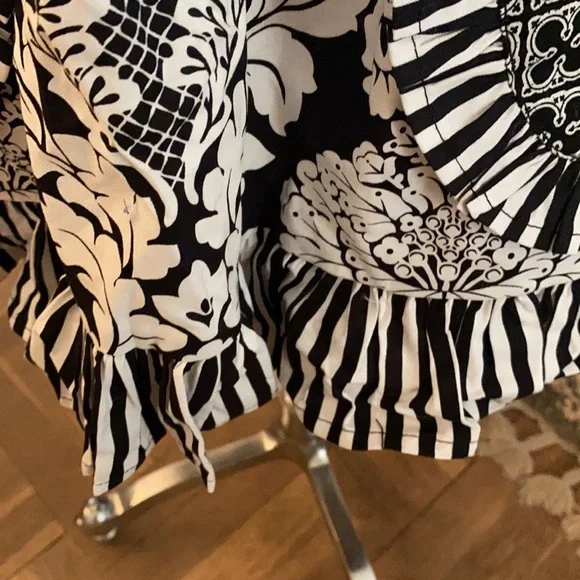 NWT Heavenly Hostess beautiful , feminine apron with pockets - Picture 6 of 12